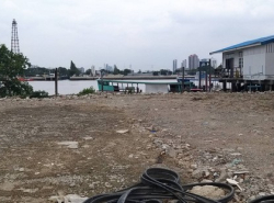 ขายที่ดินติดแม่น้ำเจ้าพระยา ติดท่าเรือบางน้ำผึ้งนอก ที่ดิน705 ตารางวา  ขายตารางวาละ 50,000 บาท 0813036969