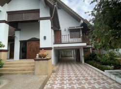 For Rent : Kohkaew, 2-story detached house, Sino architectural style, 3 Bedrooms 3 Bathrooms
