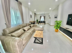 บ้านใหม่ให้เช่าพึ่งตกแต่งเสร็จ พร้อมเฟอร์นิเจอร์ โซนหางดง เชียงใหม่